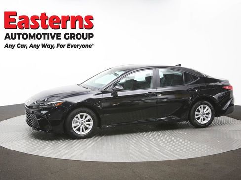 Used 2025 Toyota Camry LE FWD image 60