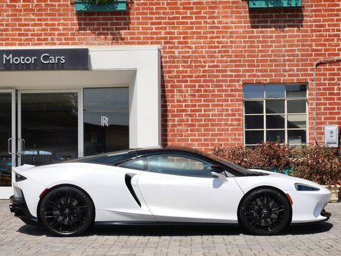 Used 2023 McLaren GT RWD image 3