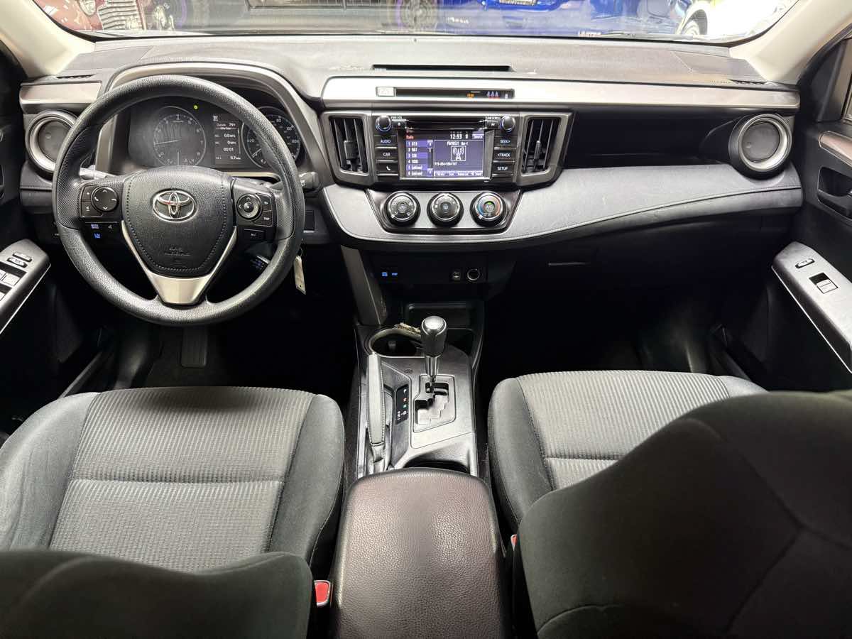Used 2018 Toyota RAV4 LE w/ All Weather Liner Package AWD/4WD image 10