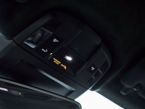 Used 2025 Porsche 911 GT3 RS w/ Weissach Package image 82