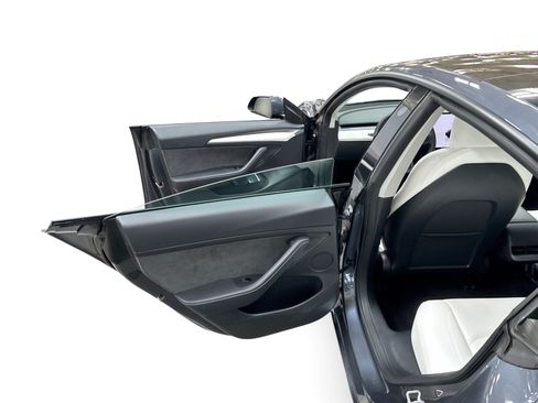 Certified 2023 Tesla Model 3 Standard Range RWD image 10