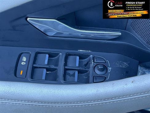 Used 2020 Jaguar E-PACE R-Dynamic S image 28