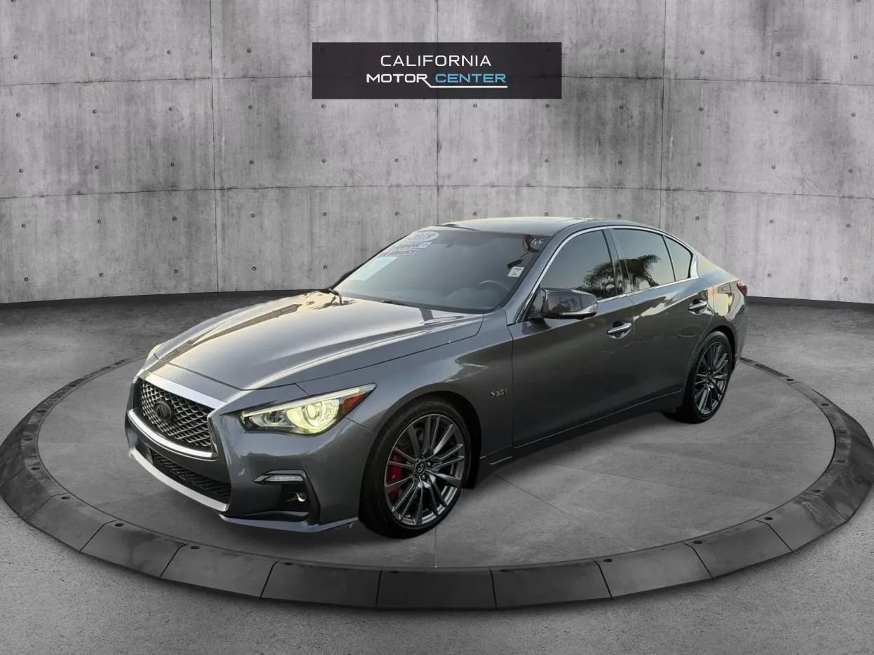 Used 2018 INFINITI Q50 Red Sport 400 w/ Sensory Package (Sport) RWD image 3