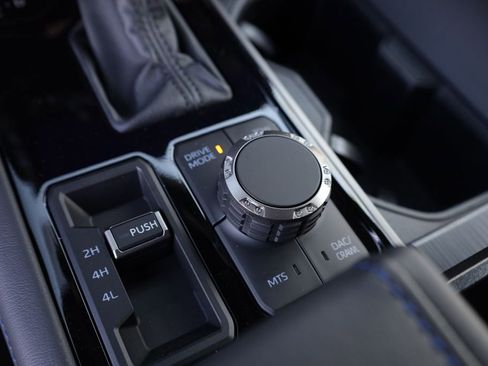 New 2026 Toyota Tundra Platinum AWD/4WD image 9
