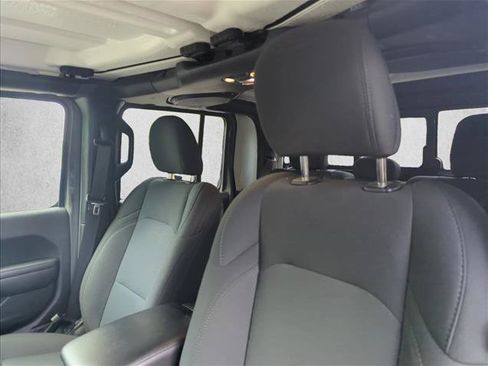 Used 2021 Jeep Gladiator Sport AWD/4WD image 12