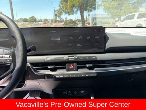 Used 2025 Kia K4 FWD image 17