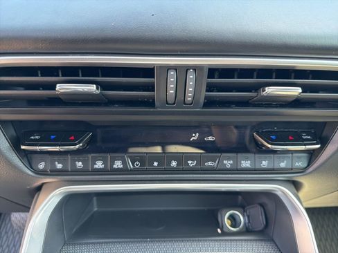 Used 2025 MAZDA CX-90 3.3 Turbo w/ Premium Plus Pkg image 28