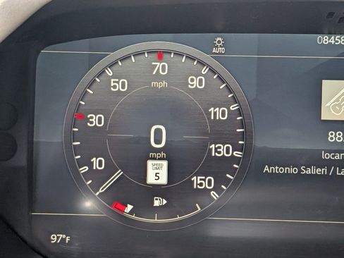 Used 2022 Land Rover Defender 110 X-Dynamic SE AWD/4WD image 29