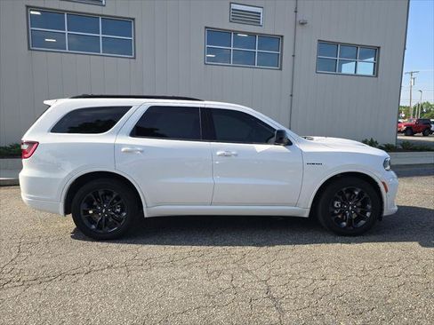 Certified 2025 Dodge Durango R/T w/ Blacktop Package AWD/4WD image 2