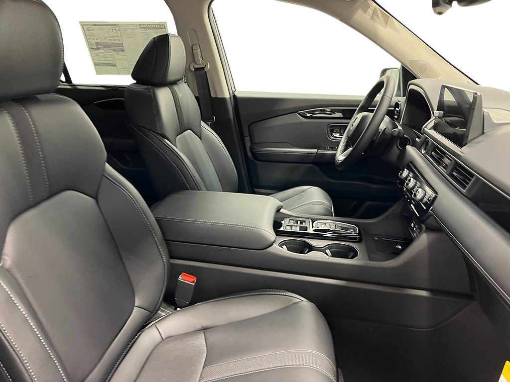 Used 2025 Honda Pilot EX-L image 38