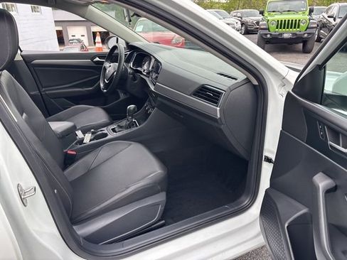 Used 2019 Volkswagen Jetta SE FWD image 9