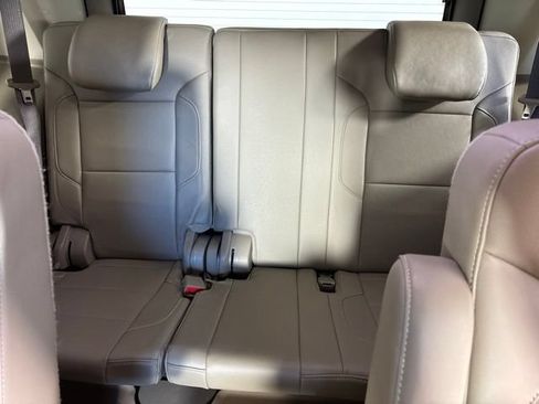Used 2018 Chevrolet Tahoe Premier AWD/4WD image 19