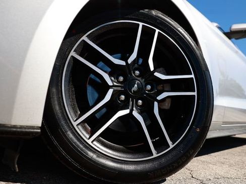 Used 2019 Ford Mustang Premium image 43