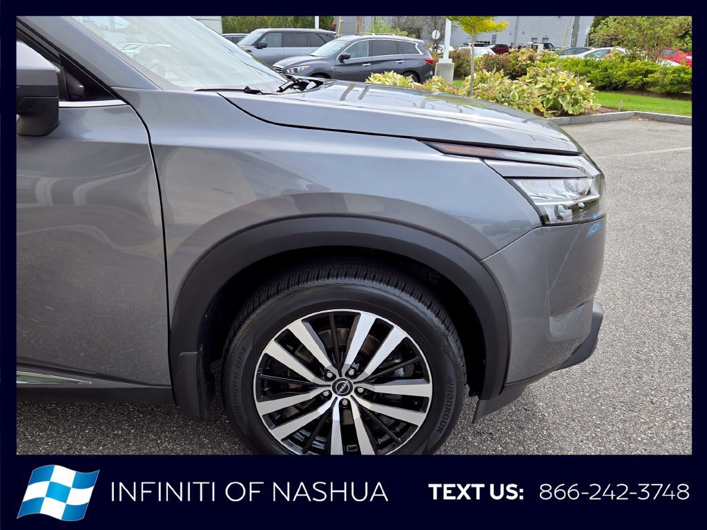 Used 2023 Nissan Pathfinder Platinum AWD/4WD image 18