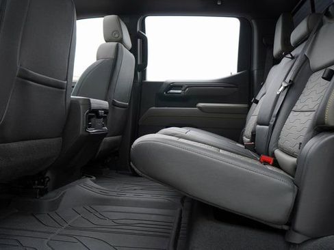 Used 2022 Chevrolet Silverado 1500 ZR2 w/ Technology Package image 40