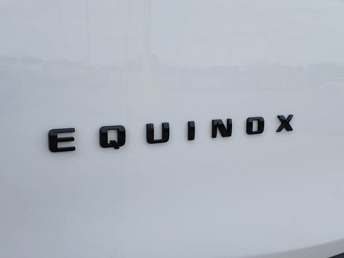 Used 2024 Chevrolet Equinox RS FWD image 33
