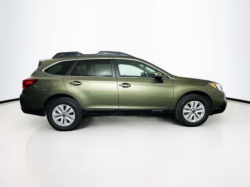 Used 2015 Subaru Outback 2.5i Premium image 10