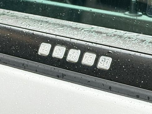 Used 2017 Ford Expedition XLT image 16