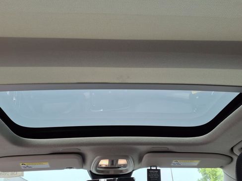 New 2025 Volvo XC40 B5 Core w/ Climate Package image 15