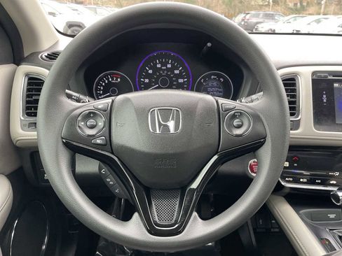 Used 2018 Honda HR-V EX image 14