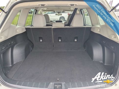 Used 2023 Subaru Forester Premium AWD/4WD image 6