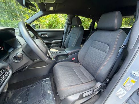 Used 2025 Honda HR-V Sport image 16