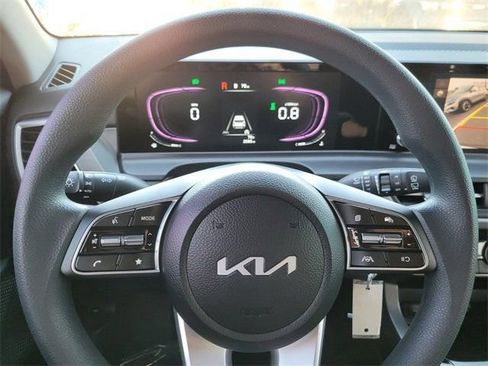 New 2025 Kia Seltos LX image 19
