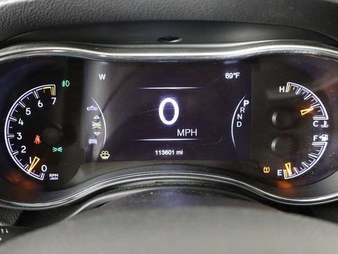 Used 2018 Jeep Grand Cherokee Limited AWD/4WD image 11