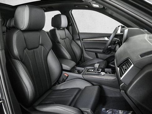 Certified 2025 Audi Q5 e Premium Plus w/ Premium Plus Package image 22