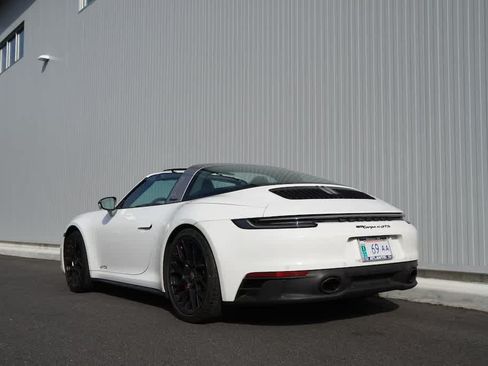 Used 2024 Porsche 911 Targa 4 GTS AWD/4WD image 3