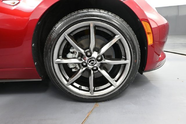 Used 2022 MAZDA MX-5 Miata RF Grand Touring RWD image 12