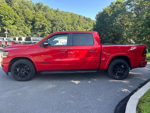 Used 2022 RAM 1500 Laramie AWD/4WD image 5