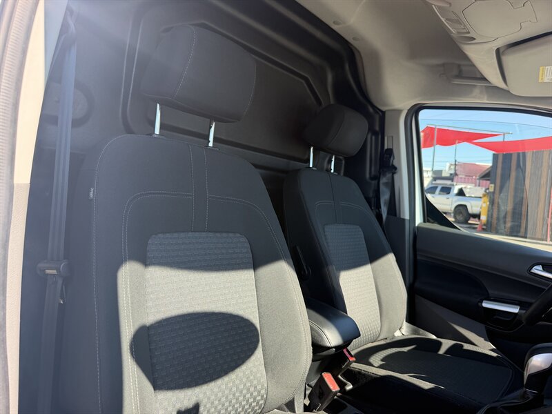 Used 2023 Ford Transit Connect XLT FWD image 17