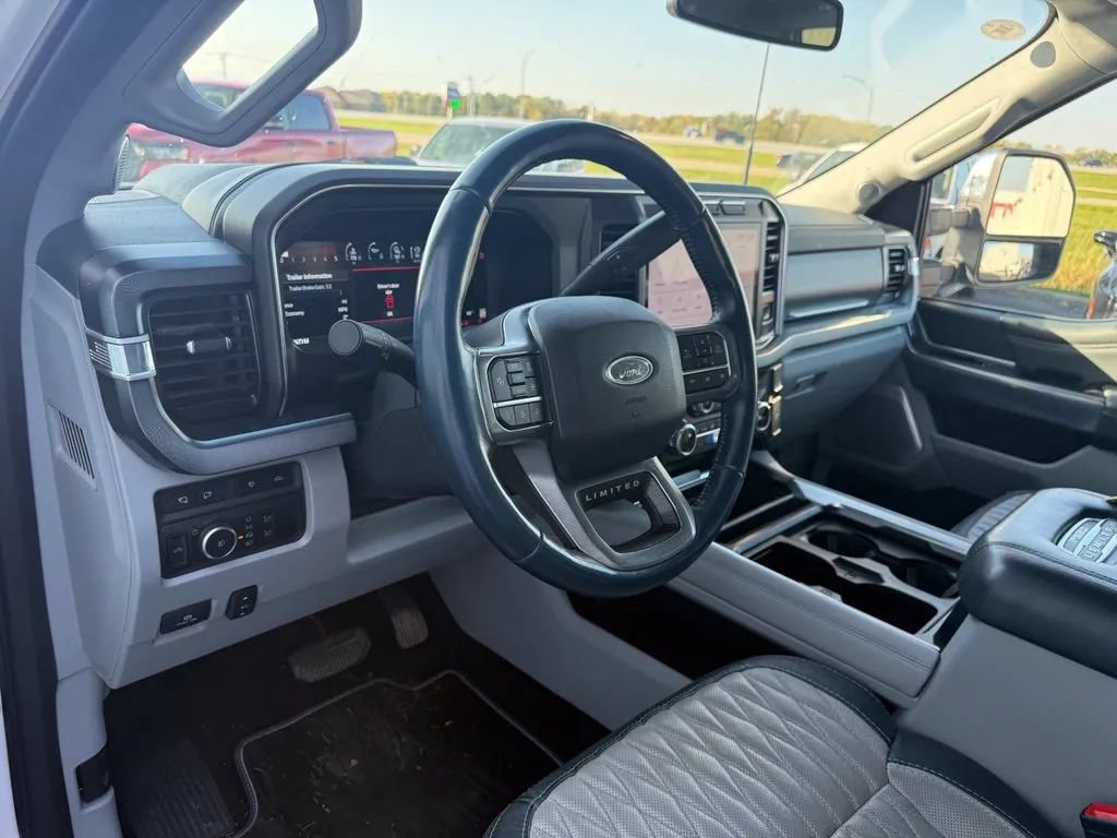 Used 2024 Ford F250 Limited AWD/4WD image 12