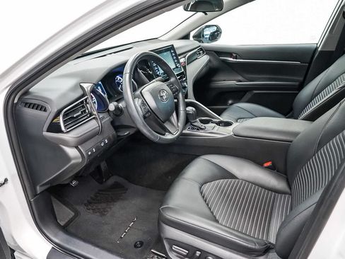 Used 2024 Toyota Camry SE FWD image 17