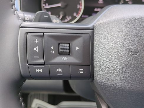 New 2026 Nissan Pathfinder SV image 24