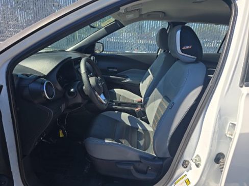 Used 2023 Nissan Kicks SR w/ SR Premium Package FWD image 5