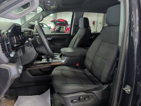Used 2026 GMC Sierra 1500 Elevation w/ Preferred Package image 7