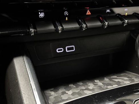 Used 2024 GMC Canyon Elevation w/ Convenience Package image 25