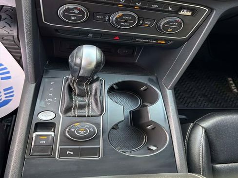 Used 2021 Volkswagen Atlas SE image 24