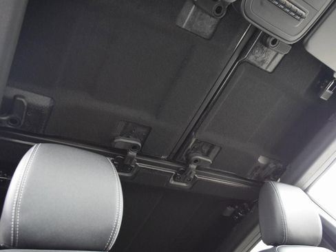 New 2025 Ford Bronco Badlands image 24