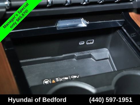 Used 2025 GMC Yukon Denali AWD/4WD image 32