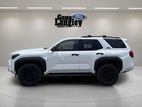 Used 2025 Toyota 4Runner TRD Off-Road Premium AWD/4WD image 2