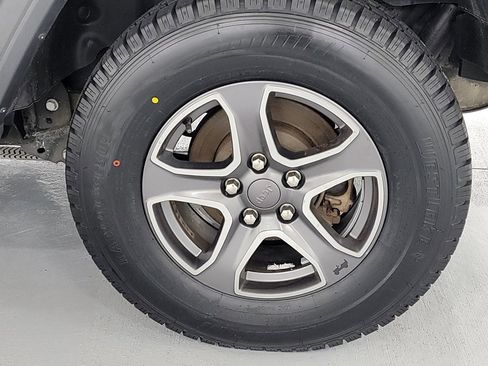 Used 2018 Jeep Wrangler Unlimited Sport S image 11