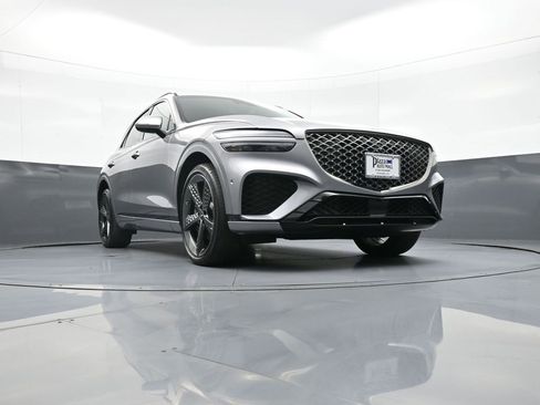 Used 2023 Genesis GV70 2.5T w/ Sport Prestige Package image 28