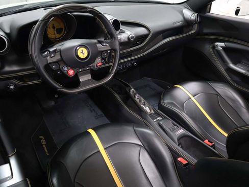 Used 2021 Ferrari F8 Tributo image 17