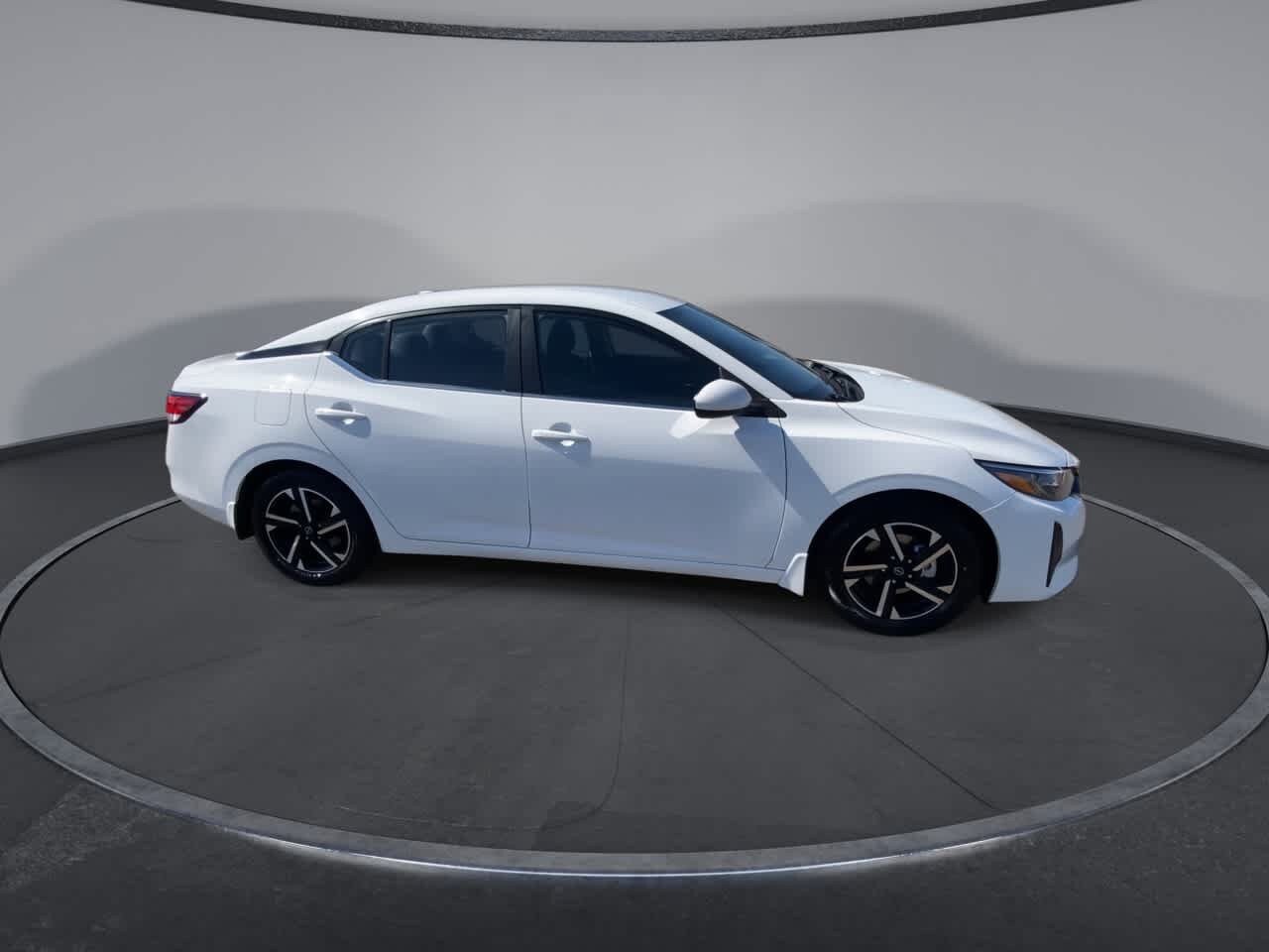 Used 2024 Nissan Sentra SV FWD image 2