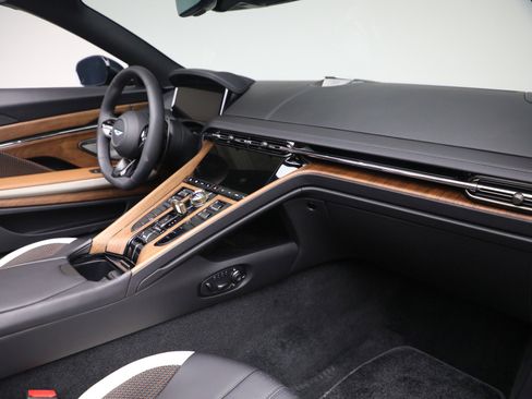 New 2026 Aston Martin DB12 Volante image 32