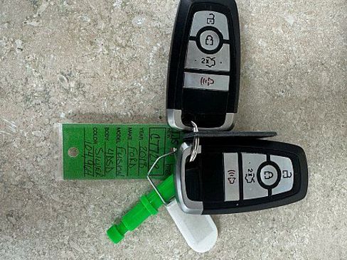 Used 2018 Ford Fusion SE w/ Fusion SE Technology Package image 29