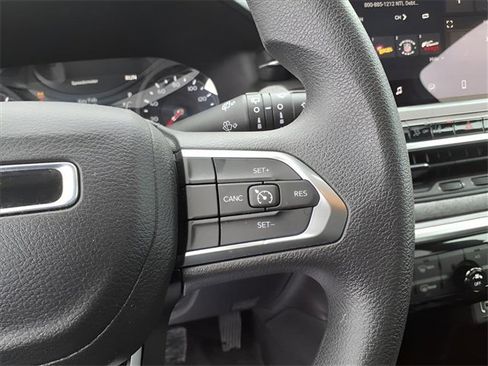 Used 2023 Jeep Compass Sport image 17